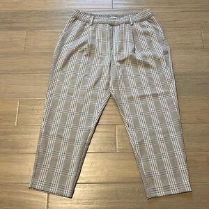 On 34th Pants Size Large